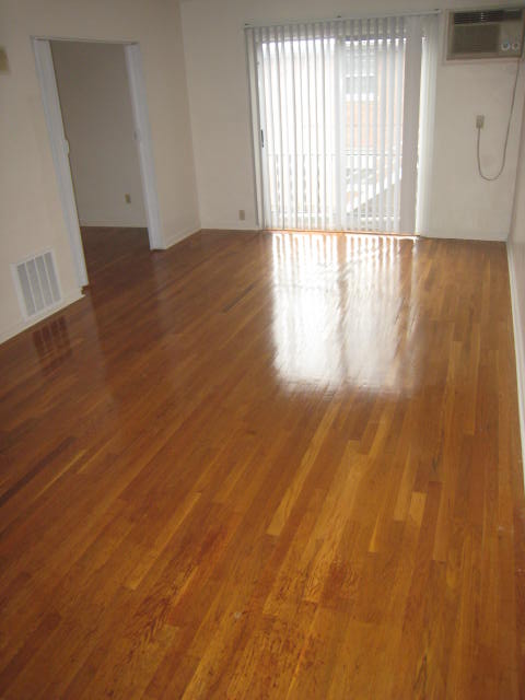 1356 Royalty Court photo 5