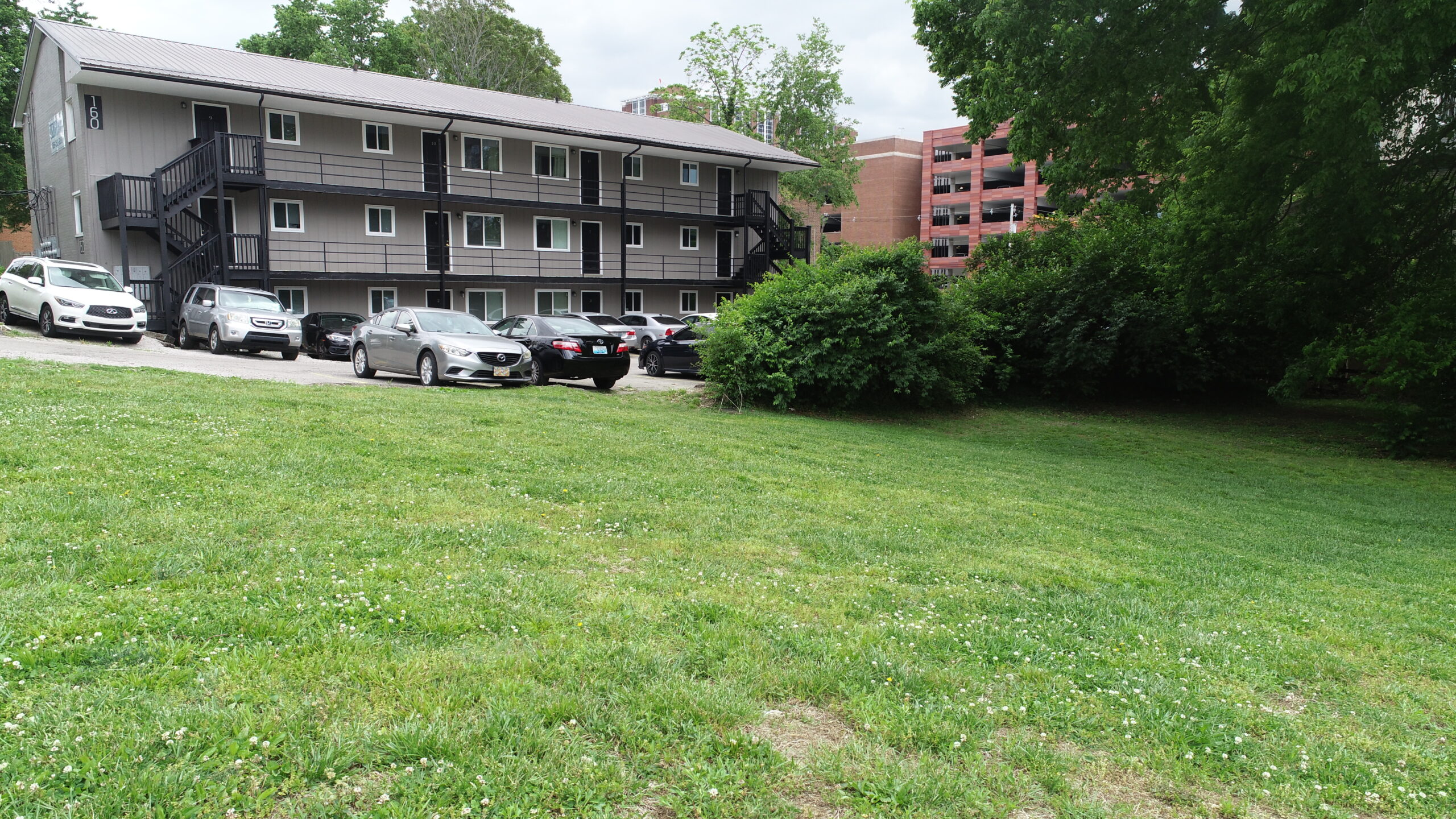 160 Gazette Avenue photo 3