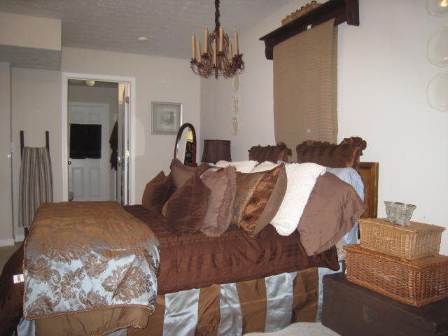 3105 Roundway Down Lane photo 4
