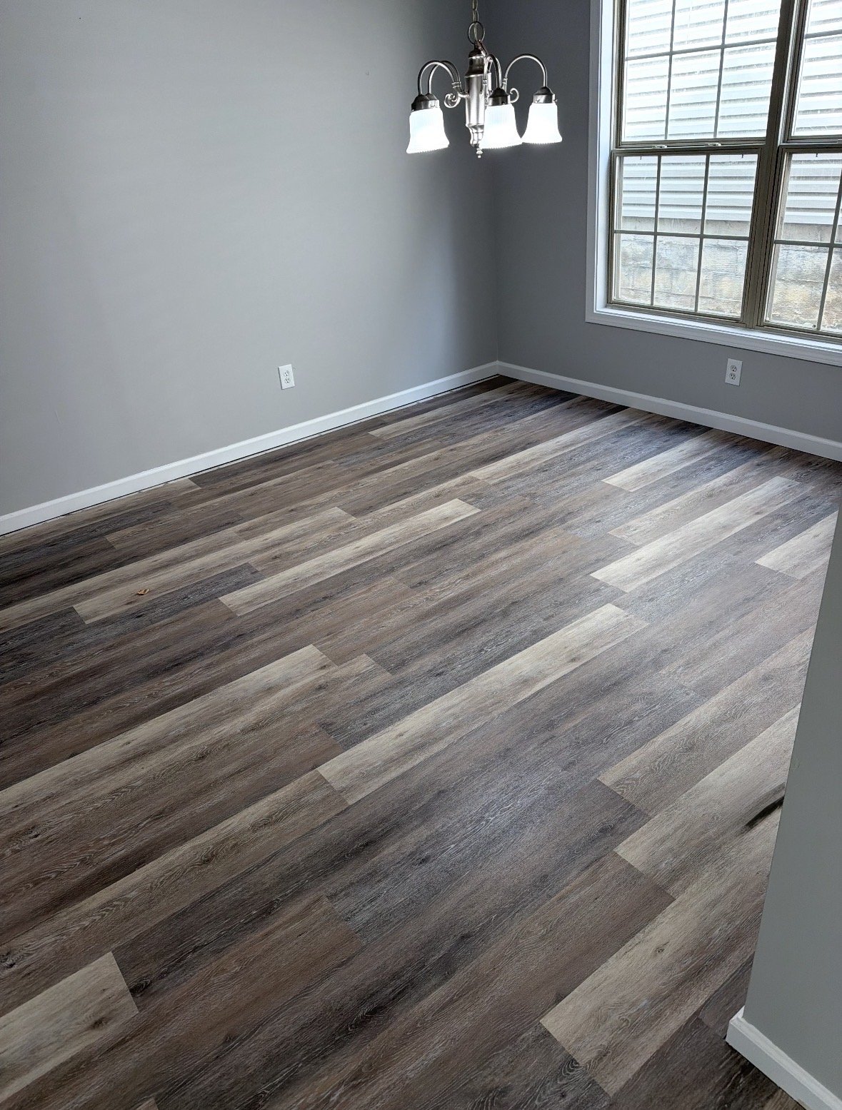 524 Newbury Way photo 5