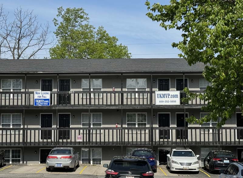 805 Elizabeth Street photo 2